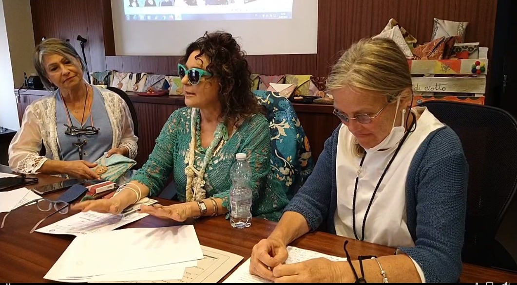 Oltre 1000 Dvd donati a studenti e detenuti del progetto musicale di Aida Satta Flores