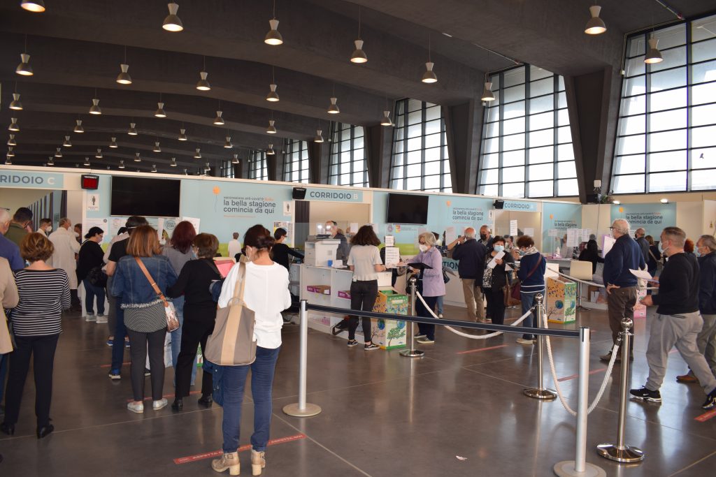 Record di somministrazioni di Astrazeneca ieri a Catania e in Sicilia