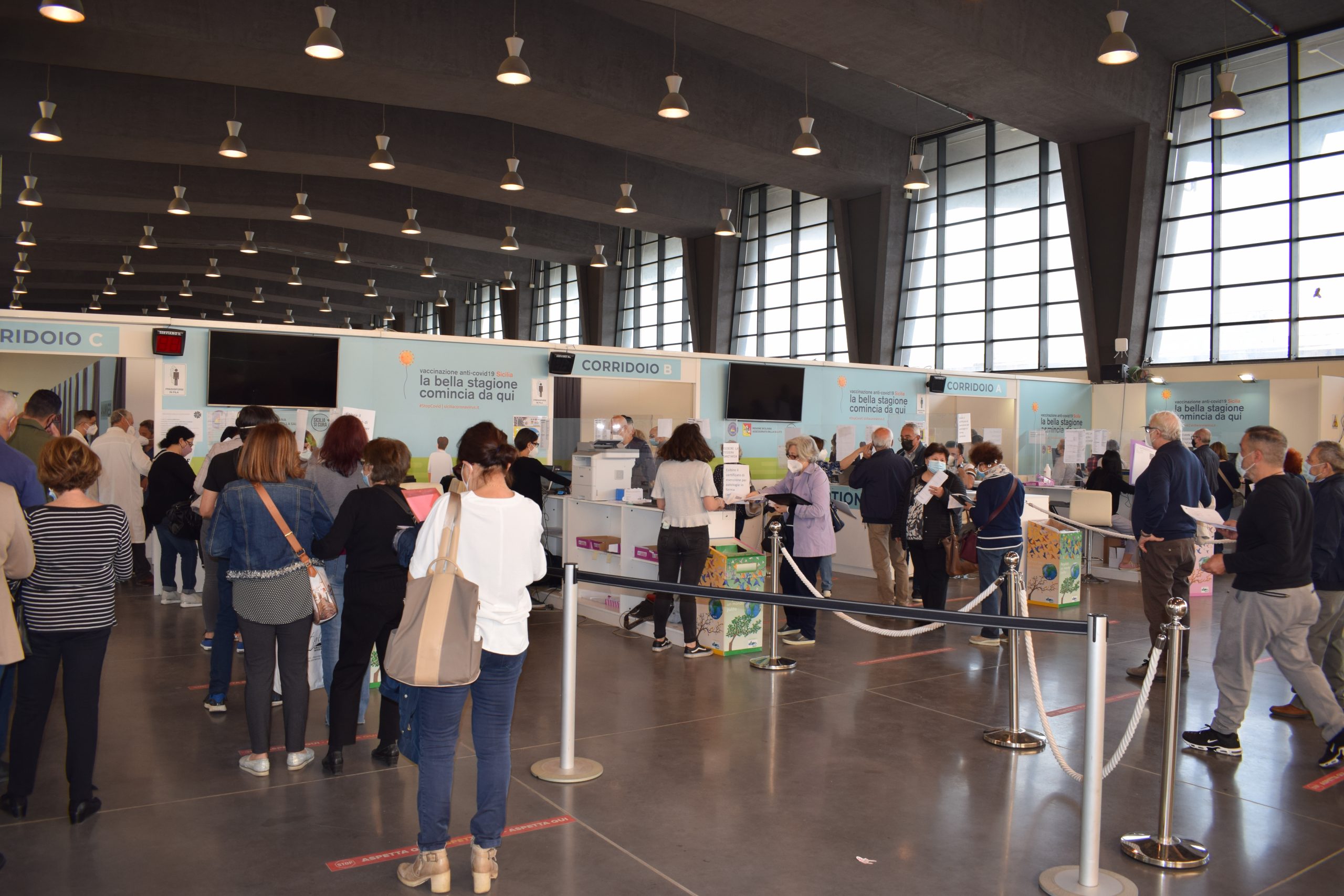 Record di somministrazioni di Astrazeneca ieri a Catania e in Sicilia