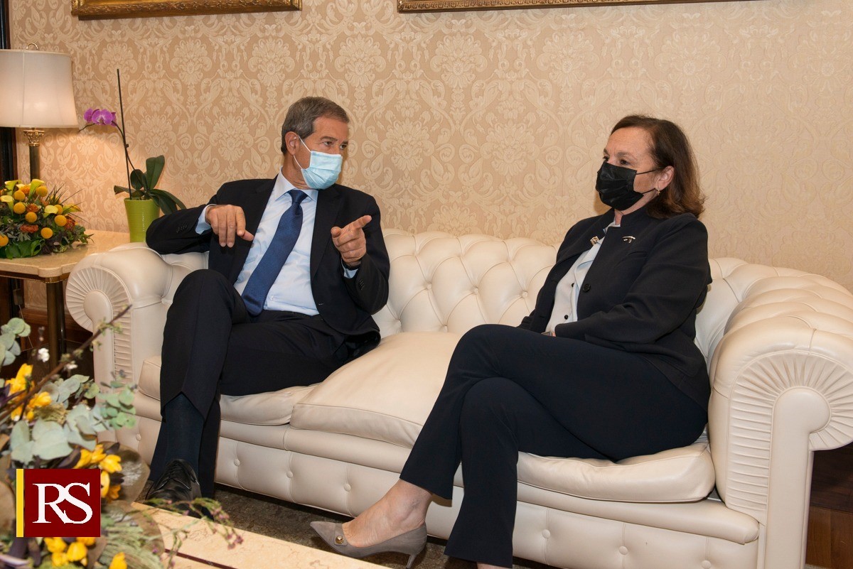 Caos seggi, Lamorgese: “Doveva intervenire la Regione”, Musumeci dice di no