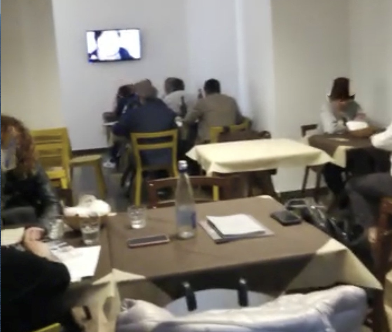 Pizzeria aperta ad Acicastello: tutti sanzionati