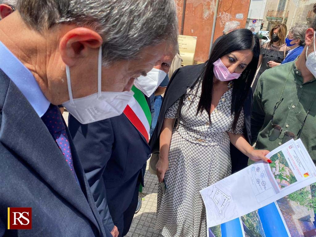 Musumeci a Venetico: “Comincia il percorso per recuperare il castello medioevale”