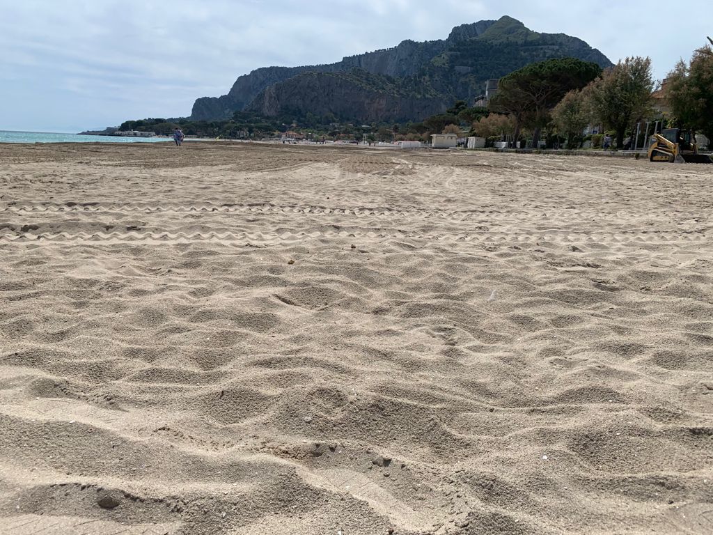 Restrizioni a Palermo per altri due weekend: divieti su spiagge e parchi
