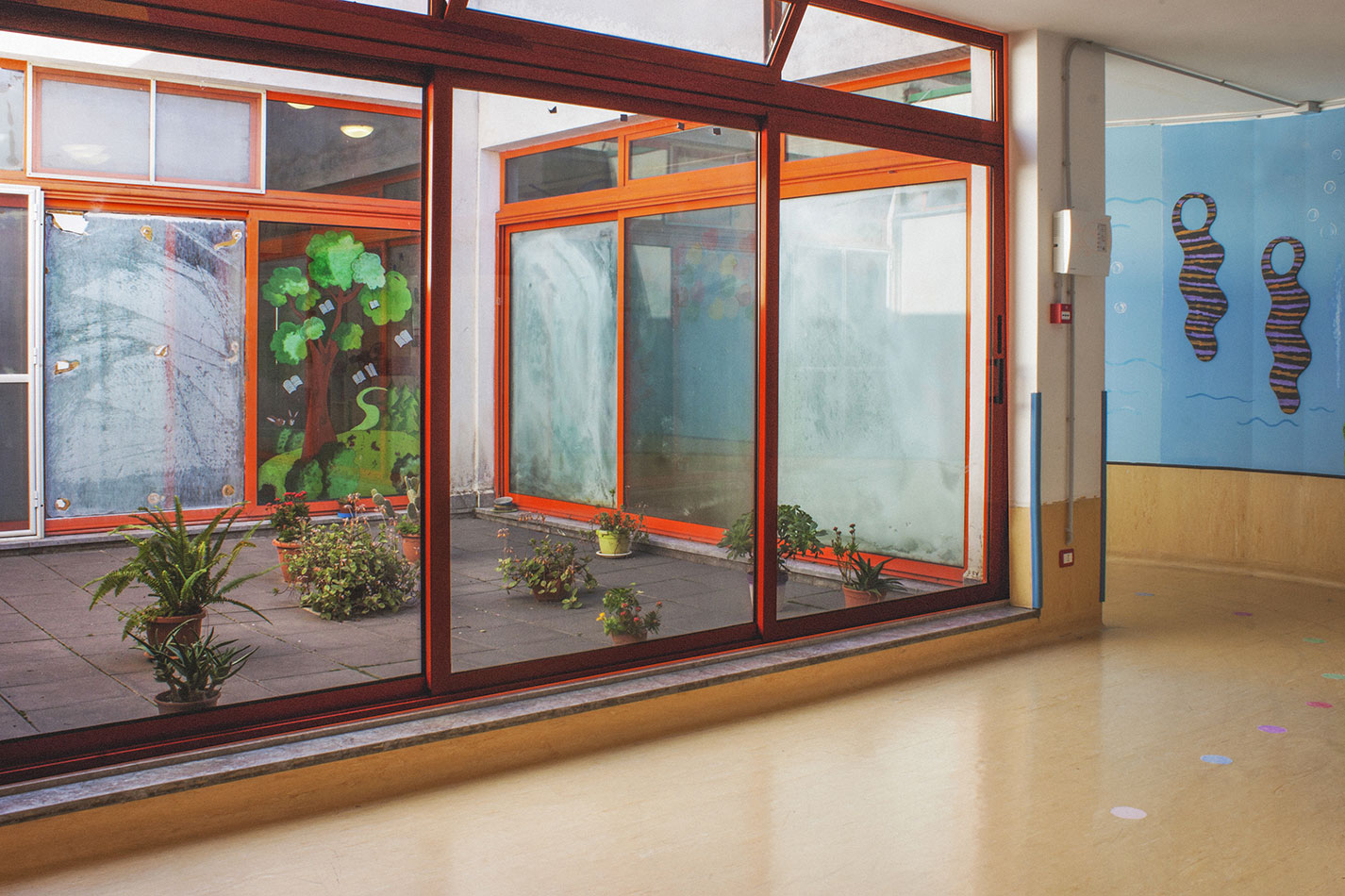 Riprendiamoci l’asilo Peter Pan, tutti insieme per ricolorare la scuola dei bimbi