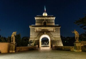 ROMA (ITALPRESS) - È stata inaugurata la nuova illuminazione artistica della Torretta Valadier di...