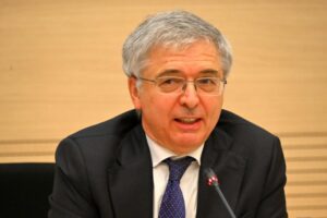 ROMA (ITALPRESS) - "Sappiamo tutti che la situazione sta migliorando. Dobbiamo rafforzare questo...