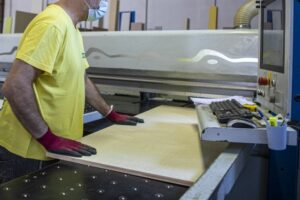 ROMA (ITALPRESS) - Le assunzioni attivate dai datori di lavoro privati nei primi tre mesi del 2021...