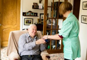 ROMA (ITALPRESS) - Le persone con malattie croniche in Italia sono 26 milioni, il 43% della...