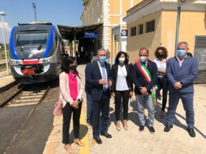 Da domani, e fino al 10 ottobre, i treni speciali “Barocco Line” faranno la spola nei giorni festivi...