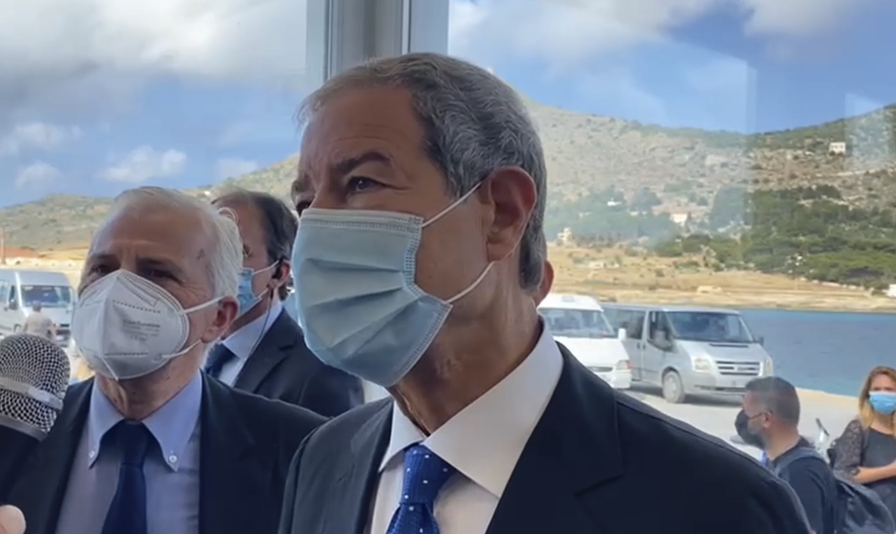 Incendi, Musumeci annuncia presidio dei pompieri a Favignana