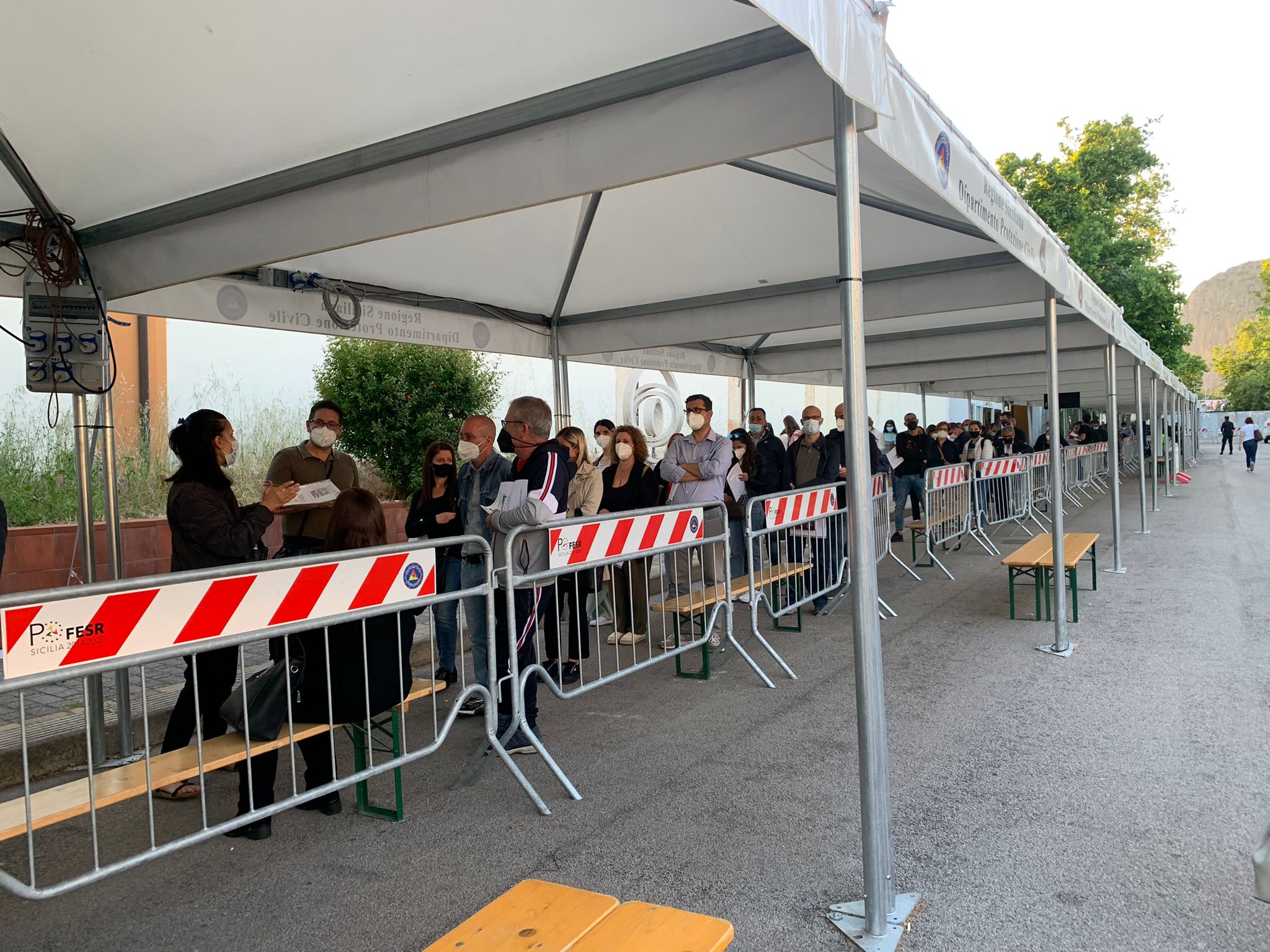 Campagna vaccinale under40, boom di prenotazioni in Sicilia