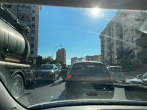 E' sempre più emergenza traffico in viale Regione Siciliana a Palermo a causa del restringimento di...