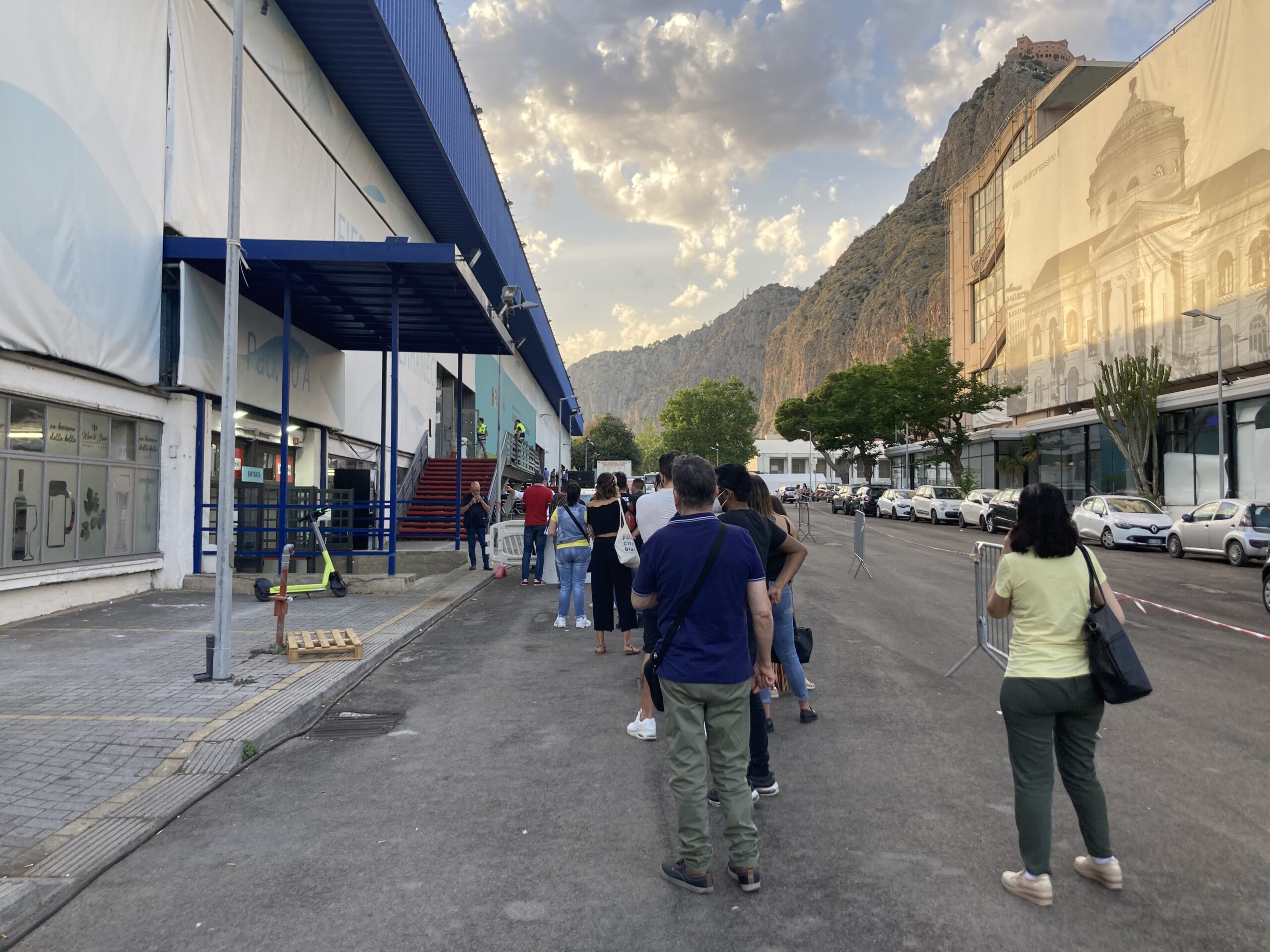 Campagna a rilento in Sicilia dopo il caos AstraZeneca: ai medici Pfizer e Moderna