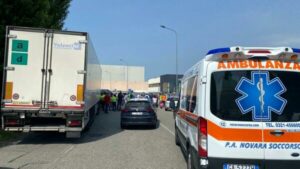 “La tragedia avvenuta questa mattina a Novara, che ha visto morire un sindacalista Cobas di 37 anni...