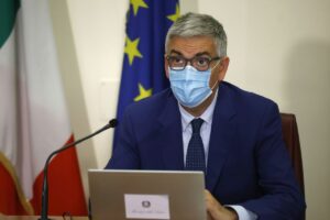 ROMA (ITALPRESS) - In Italia al 22 giugno scorso la prevalenza della cosiddetta 'variante Alfa'...