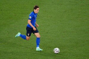 ROMA (ITALPRESS) - Federico Chiesa, dopo i gol decisivi nei quarti di finale con l'Austria e in...