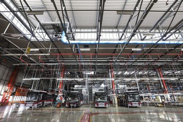 La produzione industriale recupera a giugno, attese ancora favorevoli