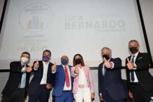 MILANO (ITALPRESS) - "Il centrodestra e' unito. A Milano, a Roma, Napoli, Torino, Bologna, Trieste...