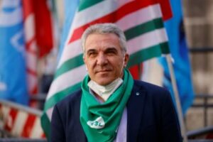 ROMA (ITALPRESS) - "È chiaro che ci sono filiere come il tessile, il calzaturiero, l'automotive che...