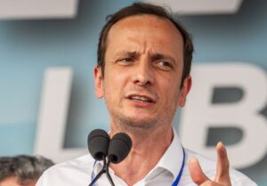 ROMA (ITALPRESS) - "Il Green Pass dobbiamo sfruttarlo bene, al massimo, ci deve permettere di aprire...