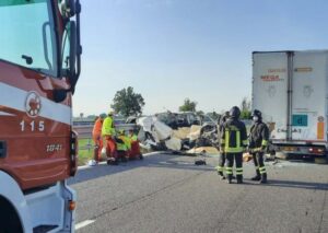 ROMA (ITALPRESS) - Nel 2020, in Italia - a causa di lockdown, blocchi della mobilità e coprifuoco...