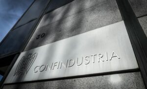 ROMA (ITALPRESS) - Secondo il Centro Studi Confindustria lo scenario che si va consolidando per...