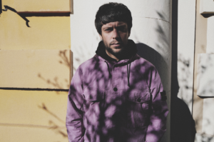 Gazzelle, il cantautore romano da milioni di ascolti e un’invidiabile serie di date sold out in...