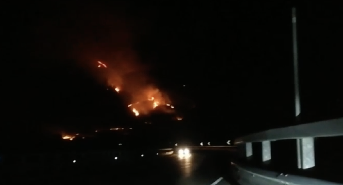 Piove fuliggine a Palermo, molti roghi intorno alla città