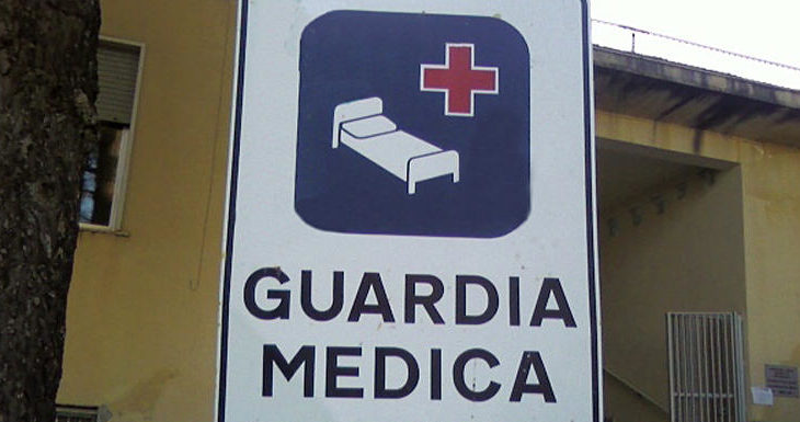 Violenta aggressione guardia medica di Portopalo: ferito medico e il padre