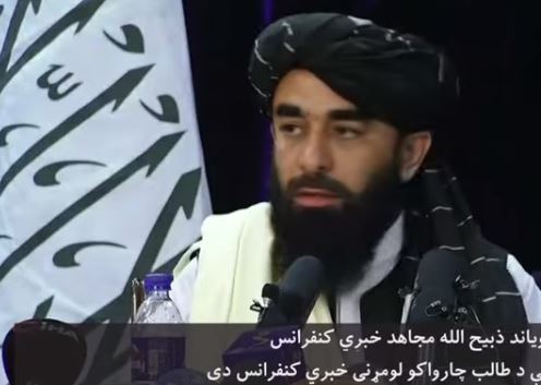 Afghanistan, talebani “Donne non discriminate, ma seguano la sharia”