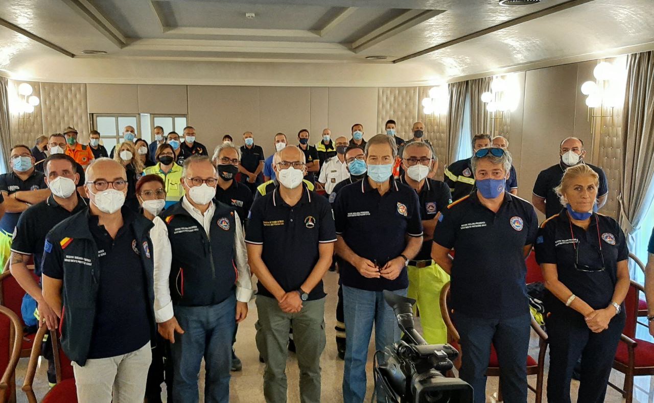 Incendi, Musumeci e Curcio ringraziano i volontari della protezione civile