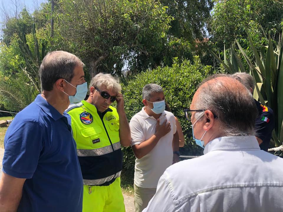 Incendi, Musumeci: “Al fianco dei gestori per sicurezza degli stabilimenti  balneari”