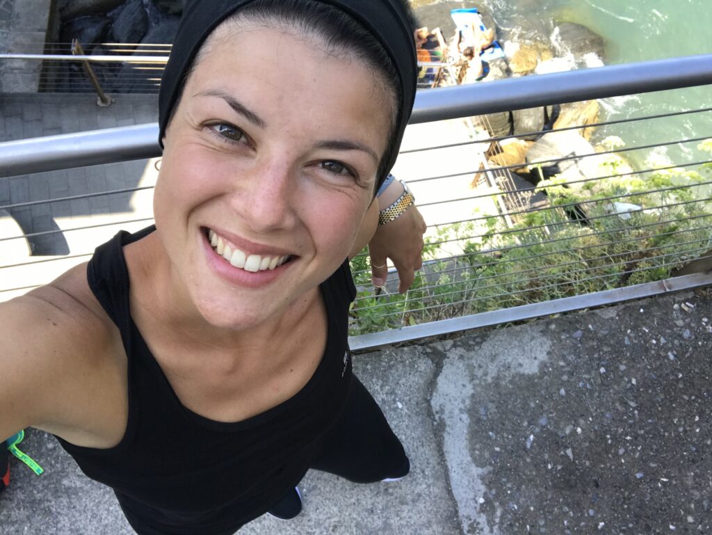 Marito pedina la moglie!