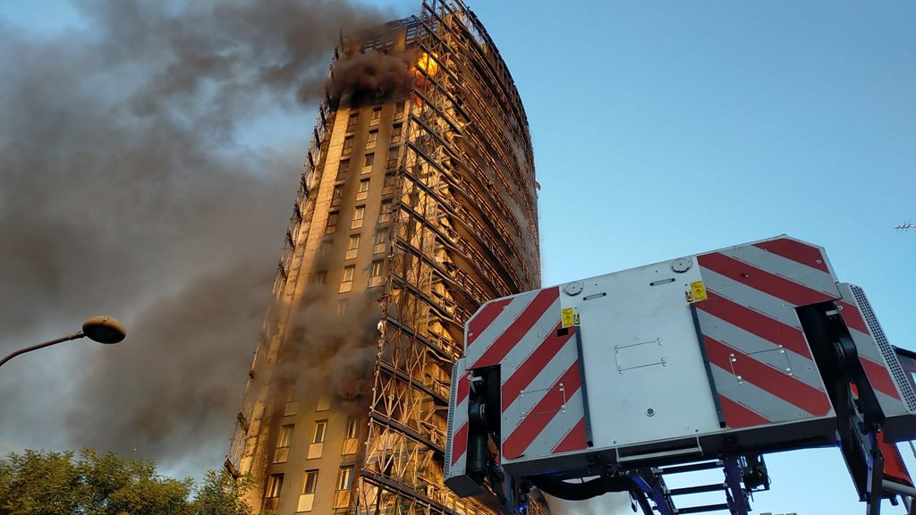 Incendio Milano, da Banca Mediolanum 100.000 euro alla Torre dei Moro