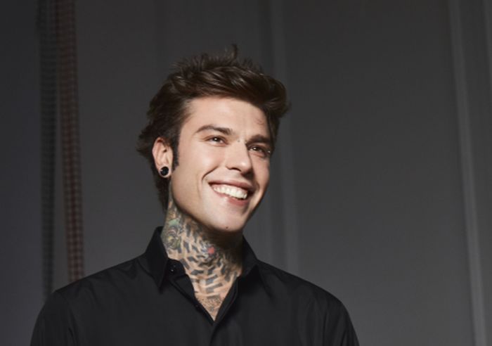 Fedez, esce il nuovo singolo “Meglio del cinema” dedicato a Ferragni