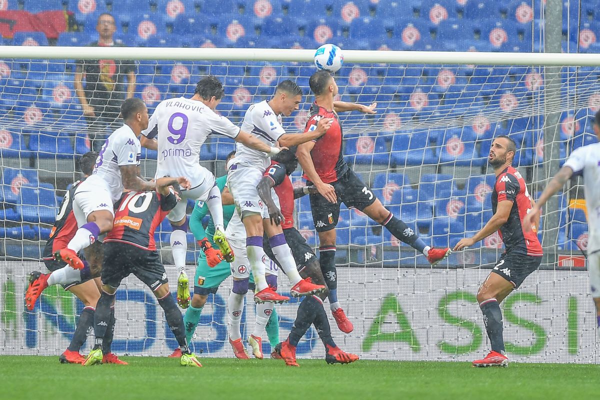 Terza vittoria di fila per la Fiorentina, Genoa ko 2-1