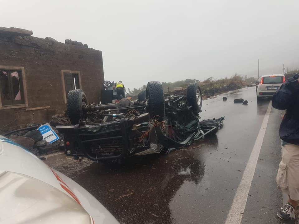 Tromba d’aria a Pantelleria, due morti e nove feriti