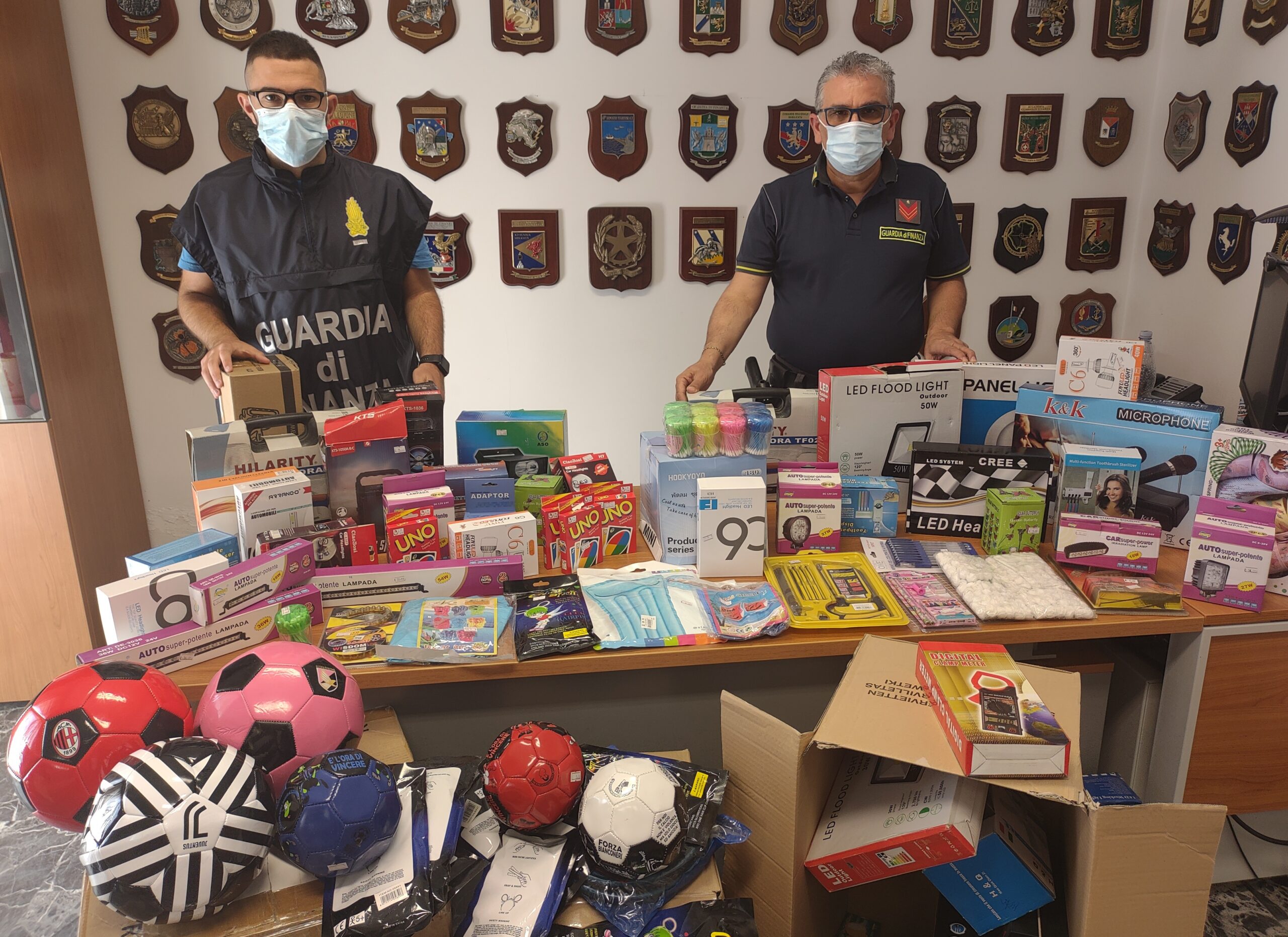 Sequestrati a Partinico(Pa) circa 78mila articoli non sicuri