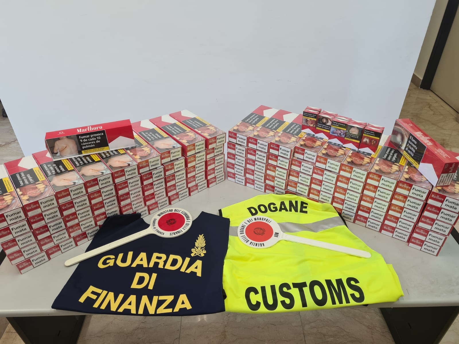 Sequestrati a Palermo oltre 20 Kg di sigarette di contrabbando