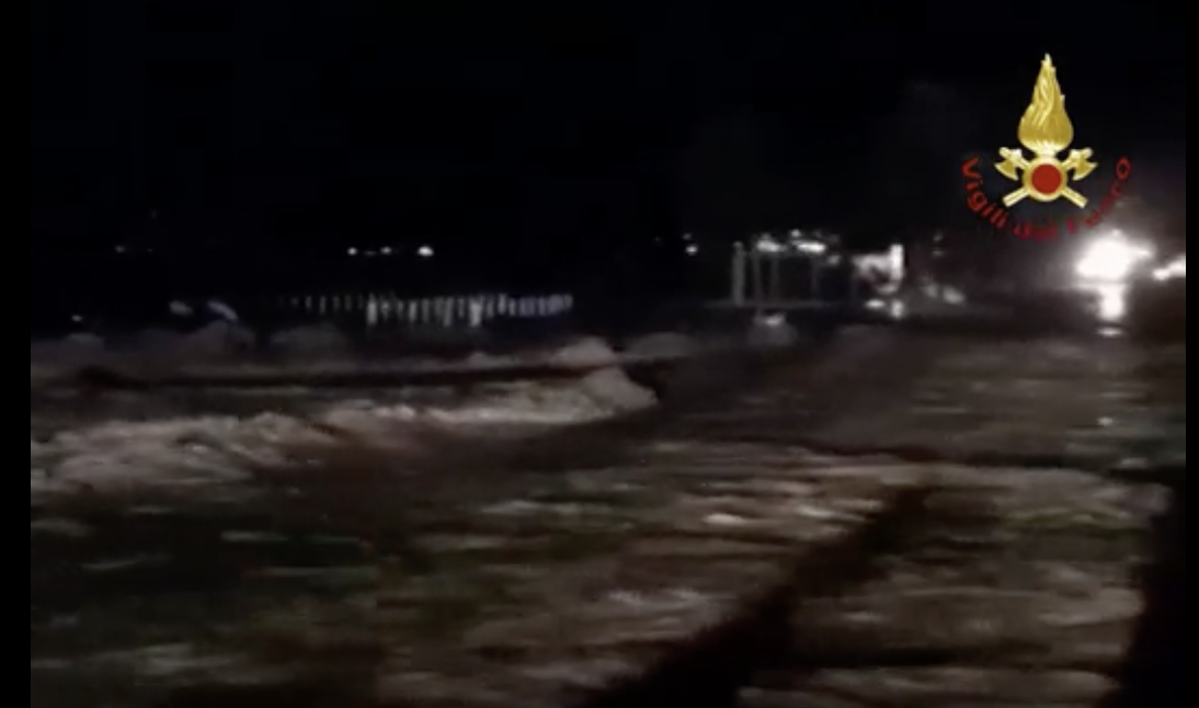 Notte di maltempo in Sicilia, fiumi esondati, disagi e voli cancellati