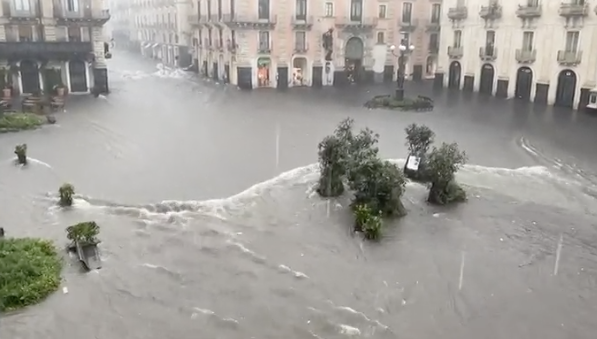 Musumeci chiude gli uffici regionali della Sicilia orientale