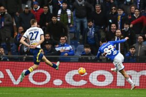 GENOVA (ITALPRESS) - La Sampdoria batte 3-1 in rimonta il Verona e conquista tre punti importanti...