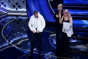 ROMA (ITALPRESS) - Nel corso della seconda serata di Sanremo 2022 Amadeus, direttore artistico e...