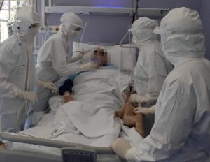 ROMA (ITALPRESS) - La mortalità per Covid-19 nelle persone non vaccinate è 25 volte superiore...