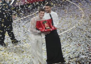 SANREMO (ITALPRESS) - Mahmood & Blanco con "Brividi" vincono il 72° Festival di Sanremo. Nella...