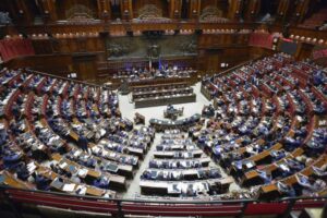 ROMA (ITALPRESS) - La Camera, con 468 voti a favore uno contrario e 6 astenuti, ha approvato in via...