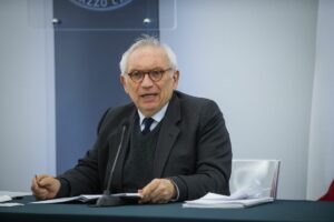 ROMA (ITALPRESS) - "Ieri ho incontrato le consulte degli studenti, una loro rappresentanza con la...