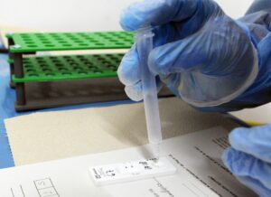 ROMA (ITALPRESS) - Nuovo calo dei casi Covid in Italia. Dalla lettura del bollettino quotidiano sul...