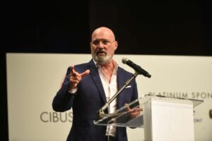 ROMA (ITALPRESS) - «Siamo chiamati a realizzare il più grande piano di investimenti per far...