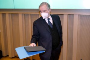 PARMA (ITALPRESS) - "Il previsto rallentamento degli acquisti netti di titoli da parte della BCE nel...